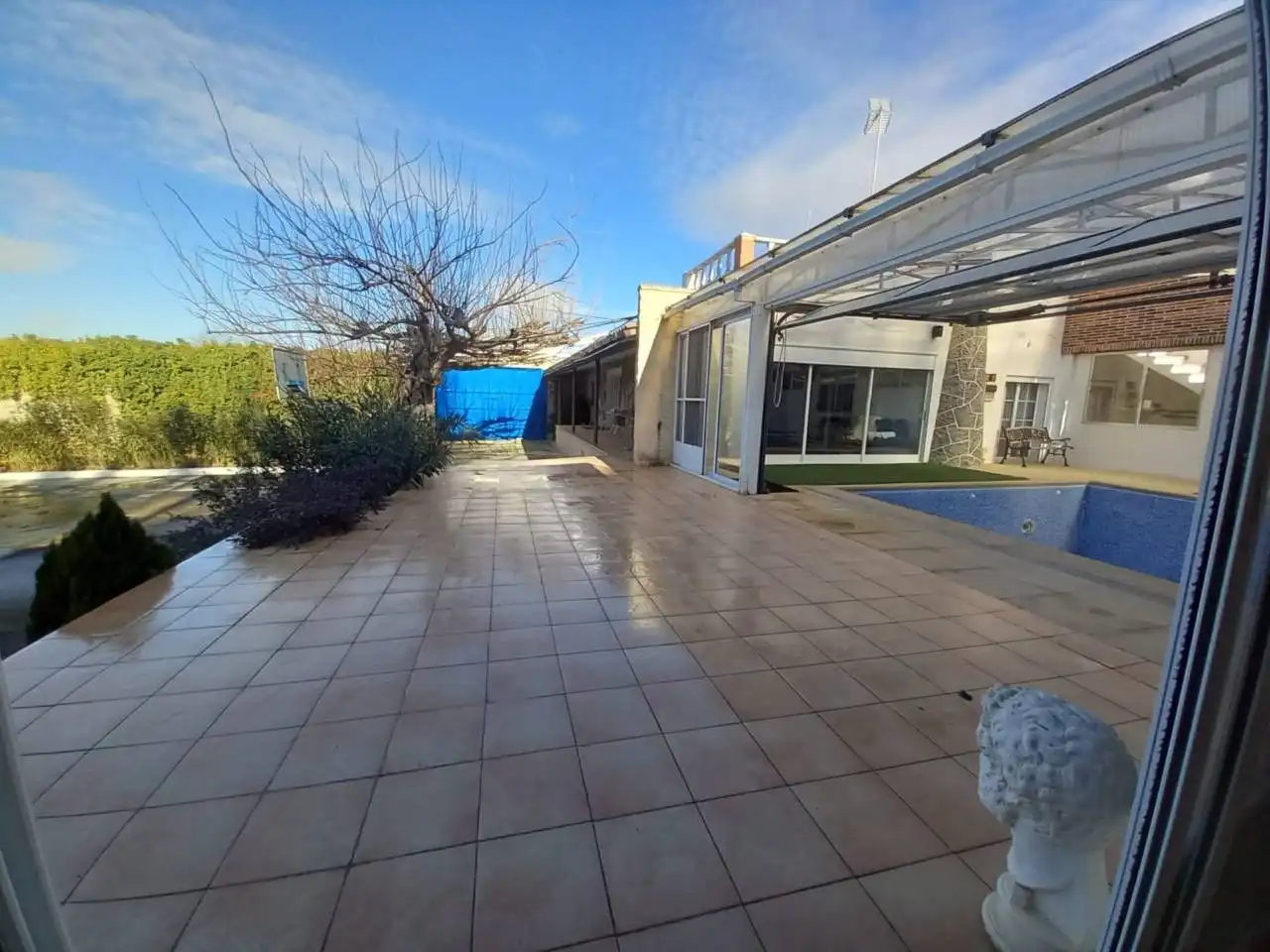 Vista exterior de Casa o chalet en venta en Sariñena con Jardín privado y Piscina