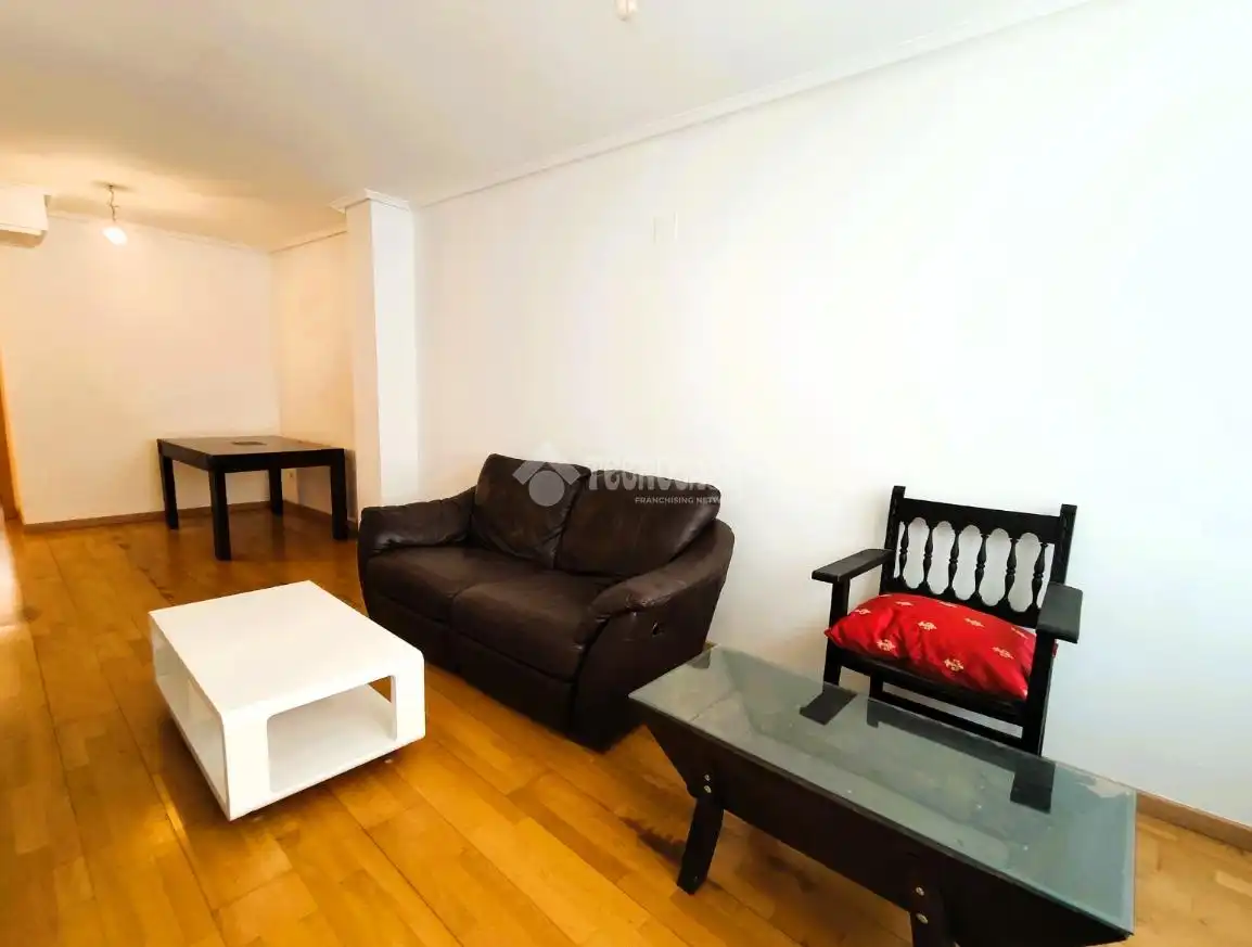 Sala de estar de Piso de alquiler en Zaragoza con Calefacción, Parquet y Terraza