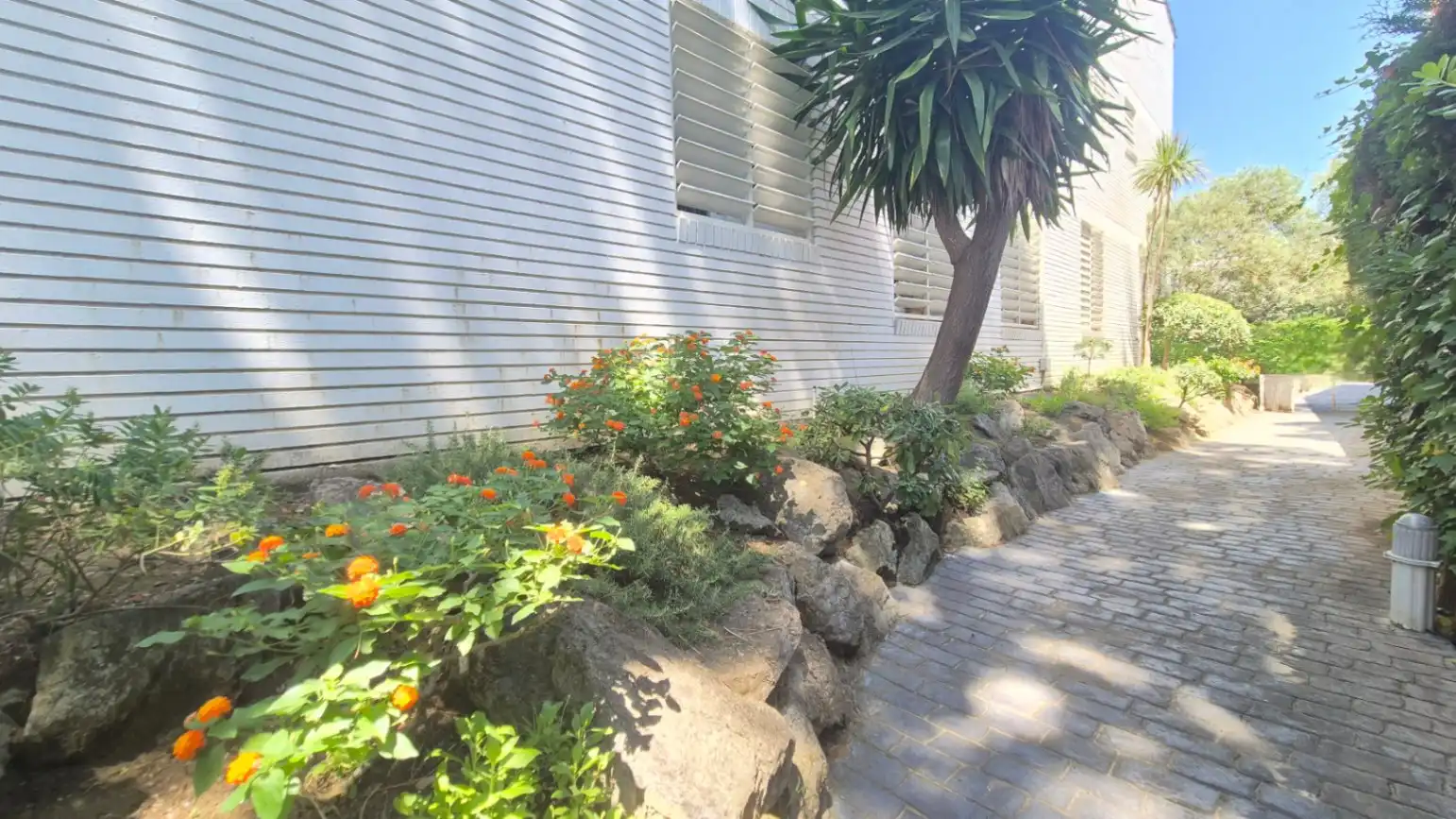 Vista exterior de Apartament en venda en Pals amb Calefacció, Jardí privat i Piscina