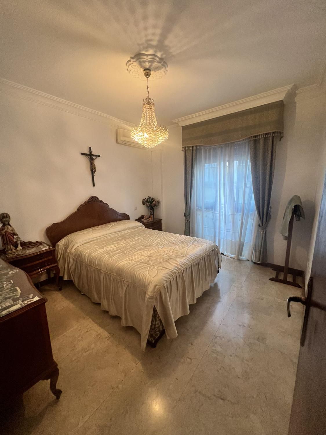 Dormitori de Casa o xalet en venda en  Sevilla Capital amb Terrassa i Balcó