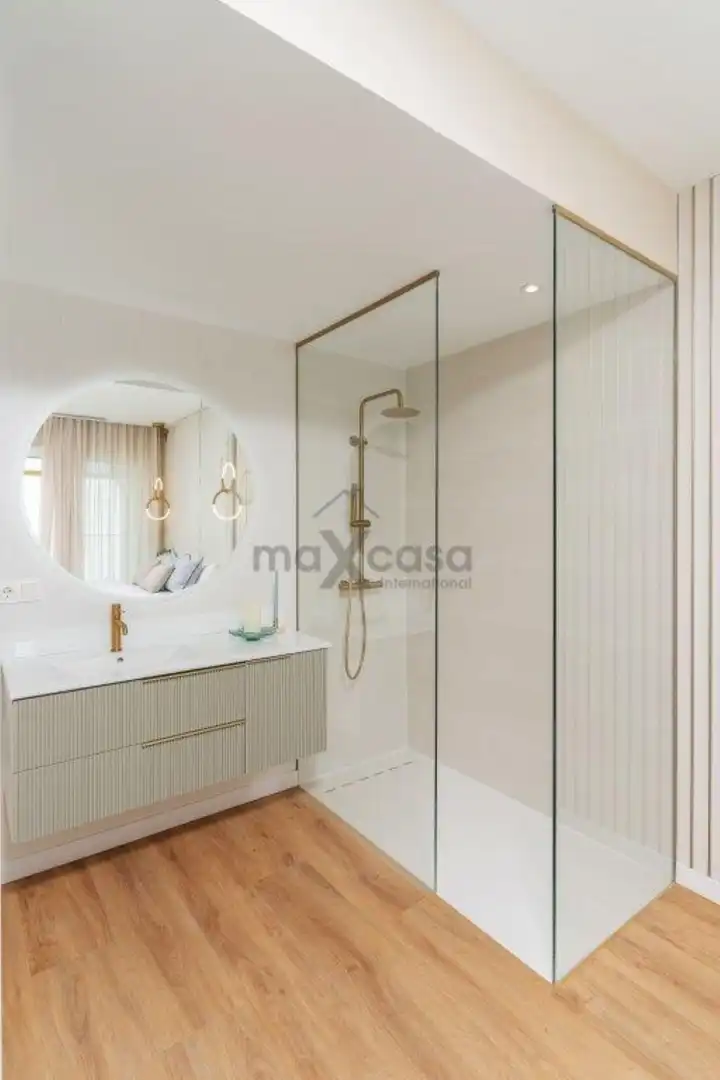 Badezimmer von Wohnungen zum Verkauf in Benidorm
