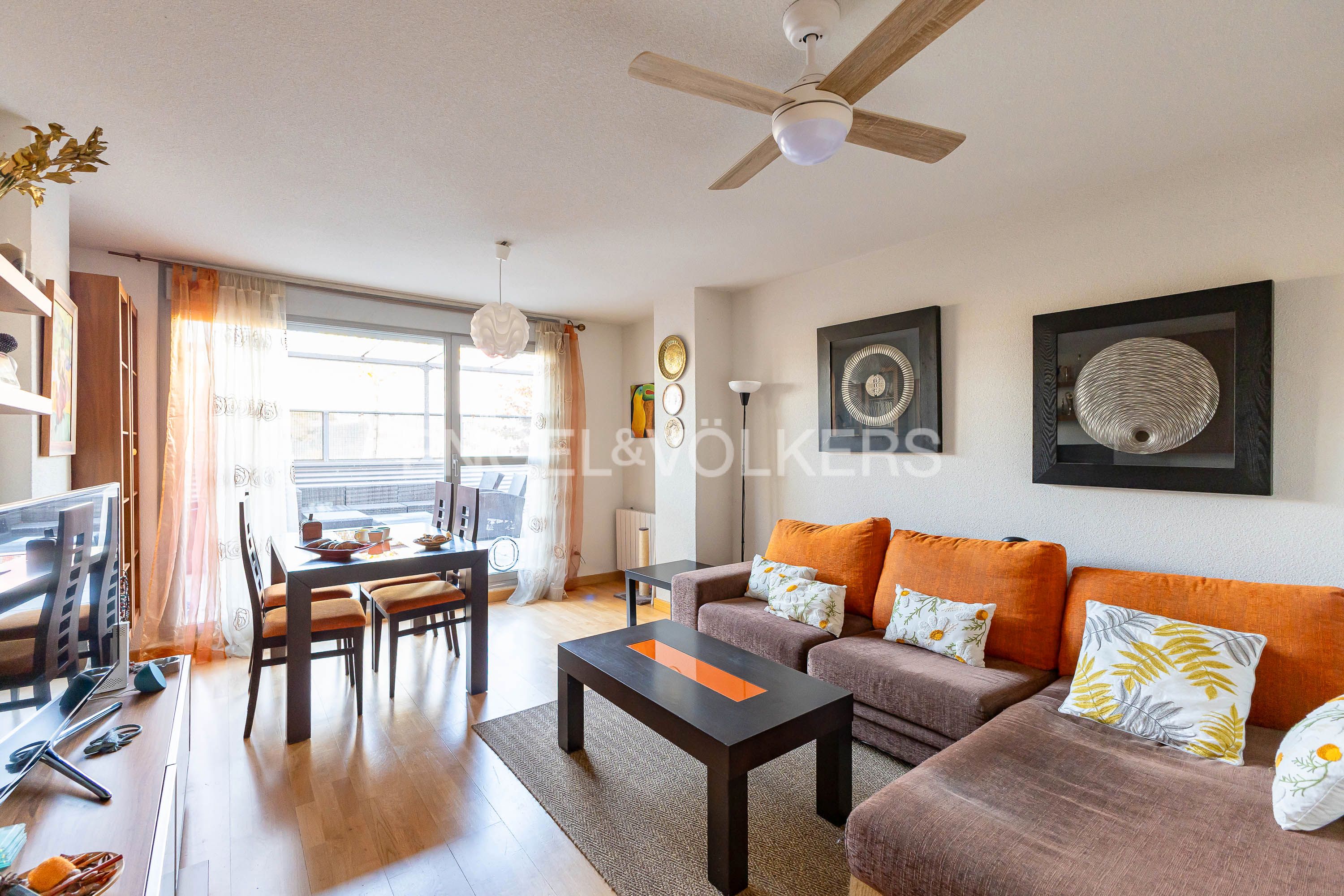 Exterior view of Apartment for sale in Paracuellos de Jarama  with Heating, Terrace and Storage room