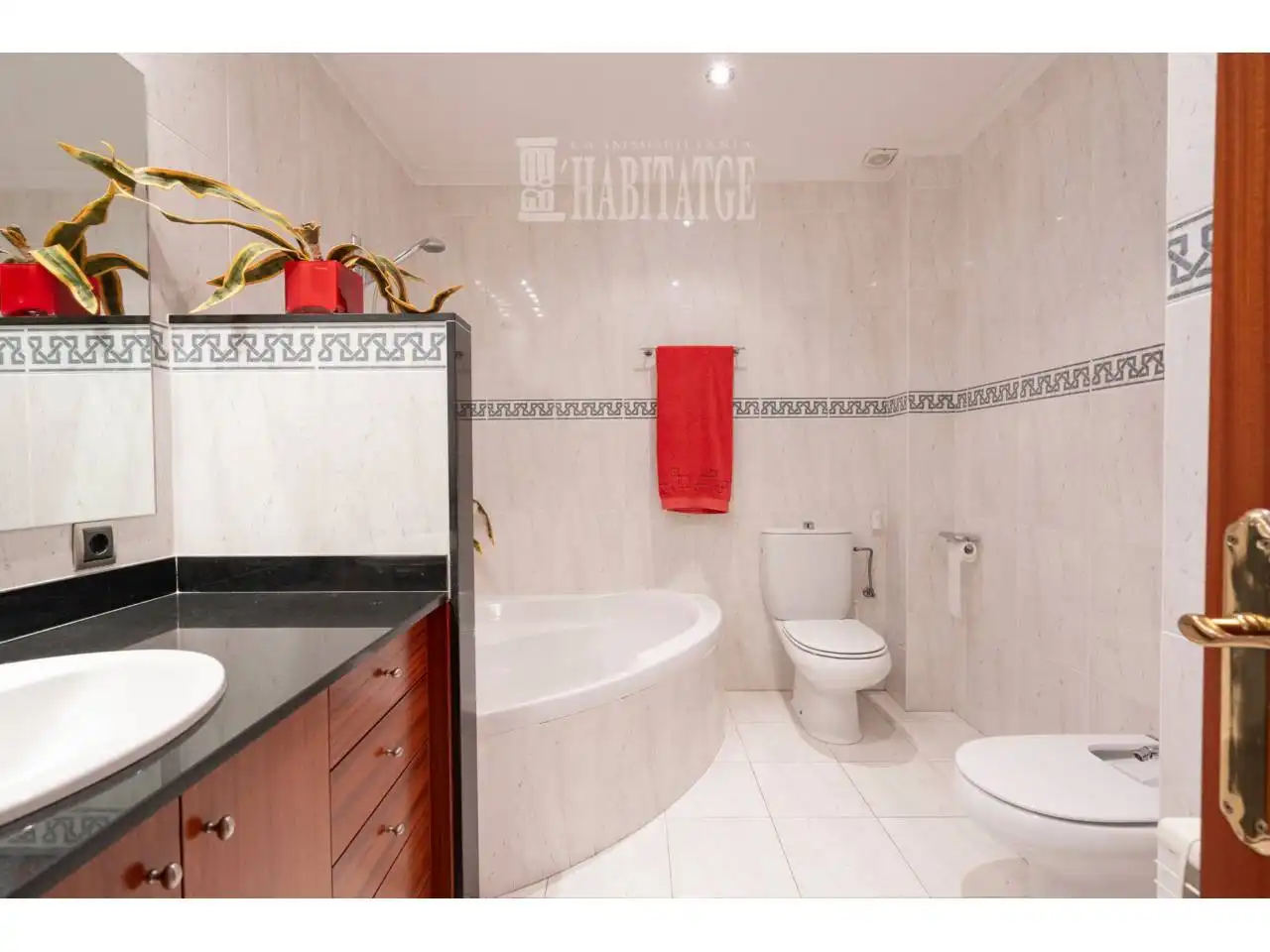 Bathroom of Houses for sale in Taradell, Barcelona