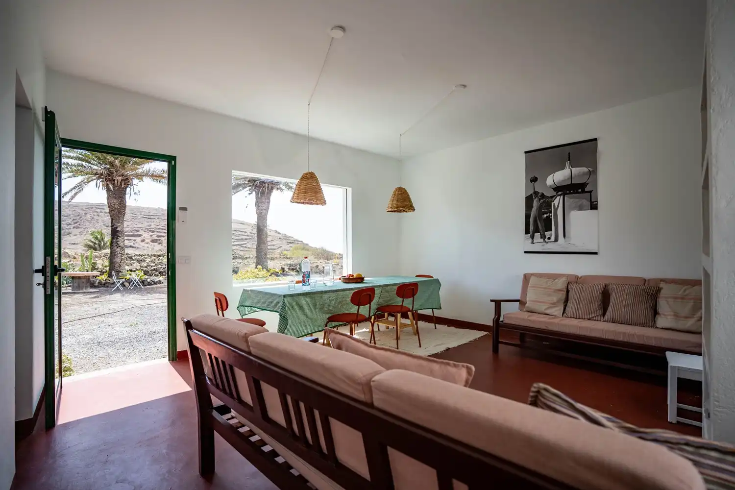 Sala de estar de Casa adosada en venta en Haría con Jardín privado, Terraza y Amueblado