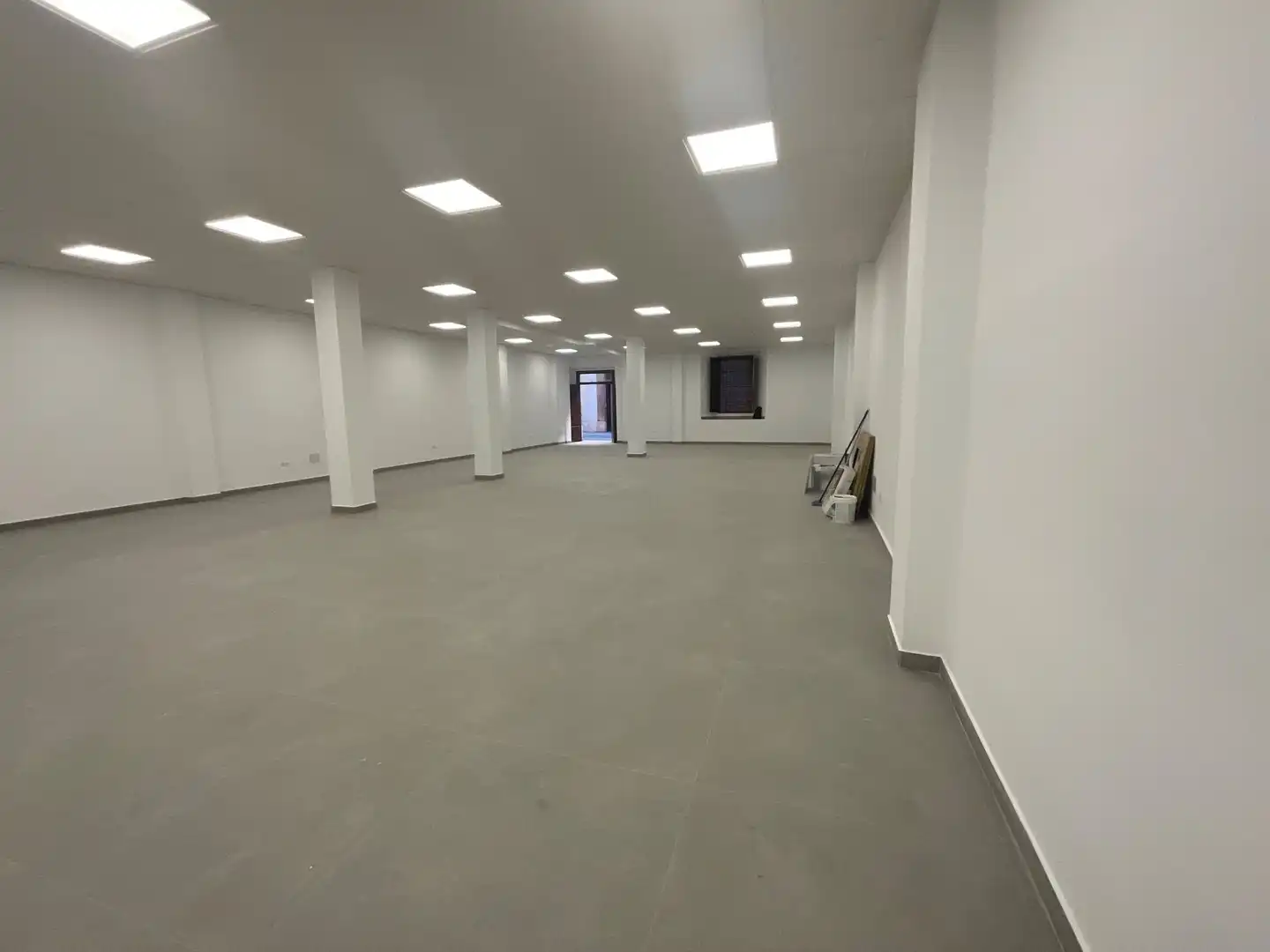 Local comercial en alquiler en Centro, imagen 2
