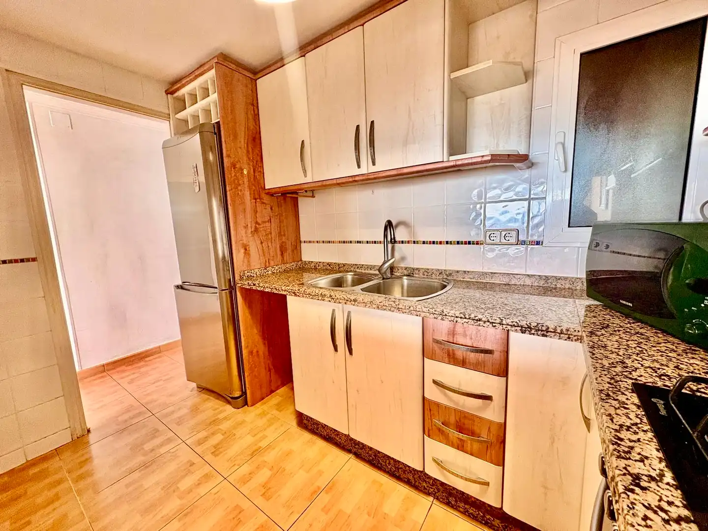 Küche von Wohnung zum Verkauf in Alicante / Alacant mit Klimaanlage und Terrasse