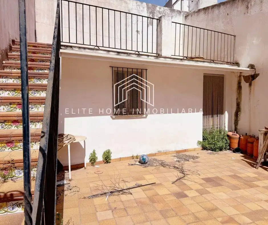 Exterior view of Houses for rent in Benicasim / Benicàssim  with Storage room and Balcony