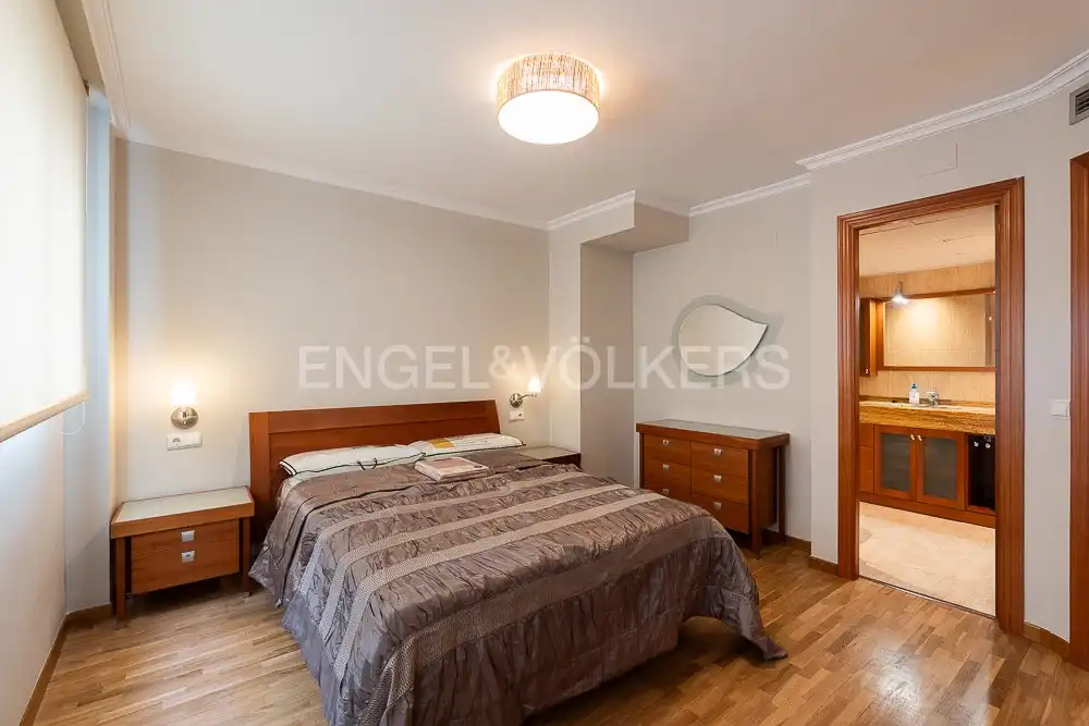 Bedroom of Flat for rent in Valencia  with Air Conditioner, Heating and Parquet flooring