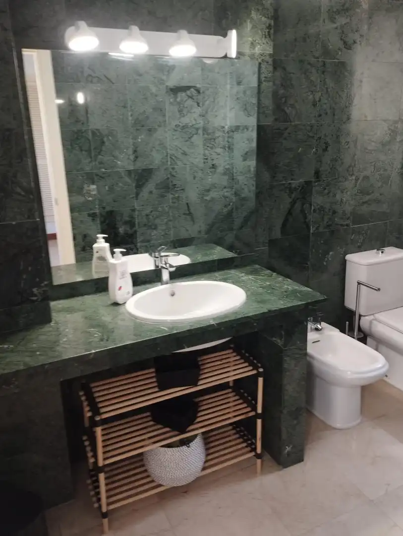 Badezimmer von Dachboden zur Miete in Marbella