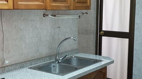 Piso en venta en Palma Del Rio, 3 dormitorios., imatge 2