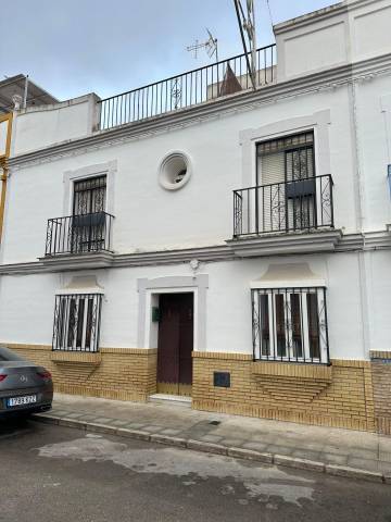 Casa-chalet en Venta en Marchena