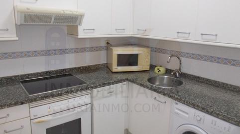 Foto 4 de Apartamento de alquiler en N/a, El Postigo, Oviedo