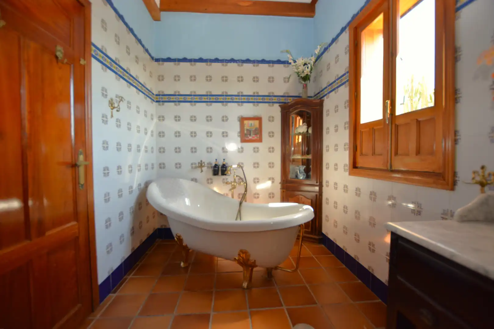 Baño de Casa o chalet en venta en Guillena con Aire acondicionado, Calefacción y Jardín privado