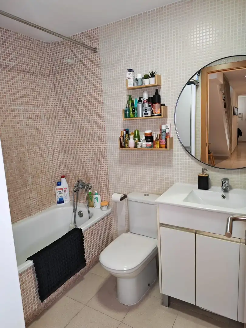 Bathroom of Attic for sale in Muro de Alcoy  with Air Conditioner, Heating and Storage room
