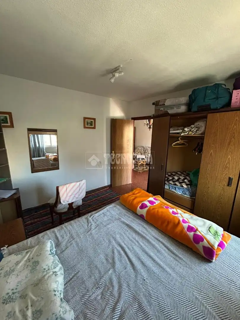 Habitación de Piso en venta en Granada con Balcón