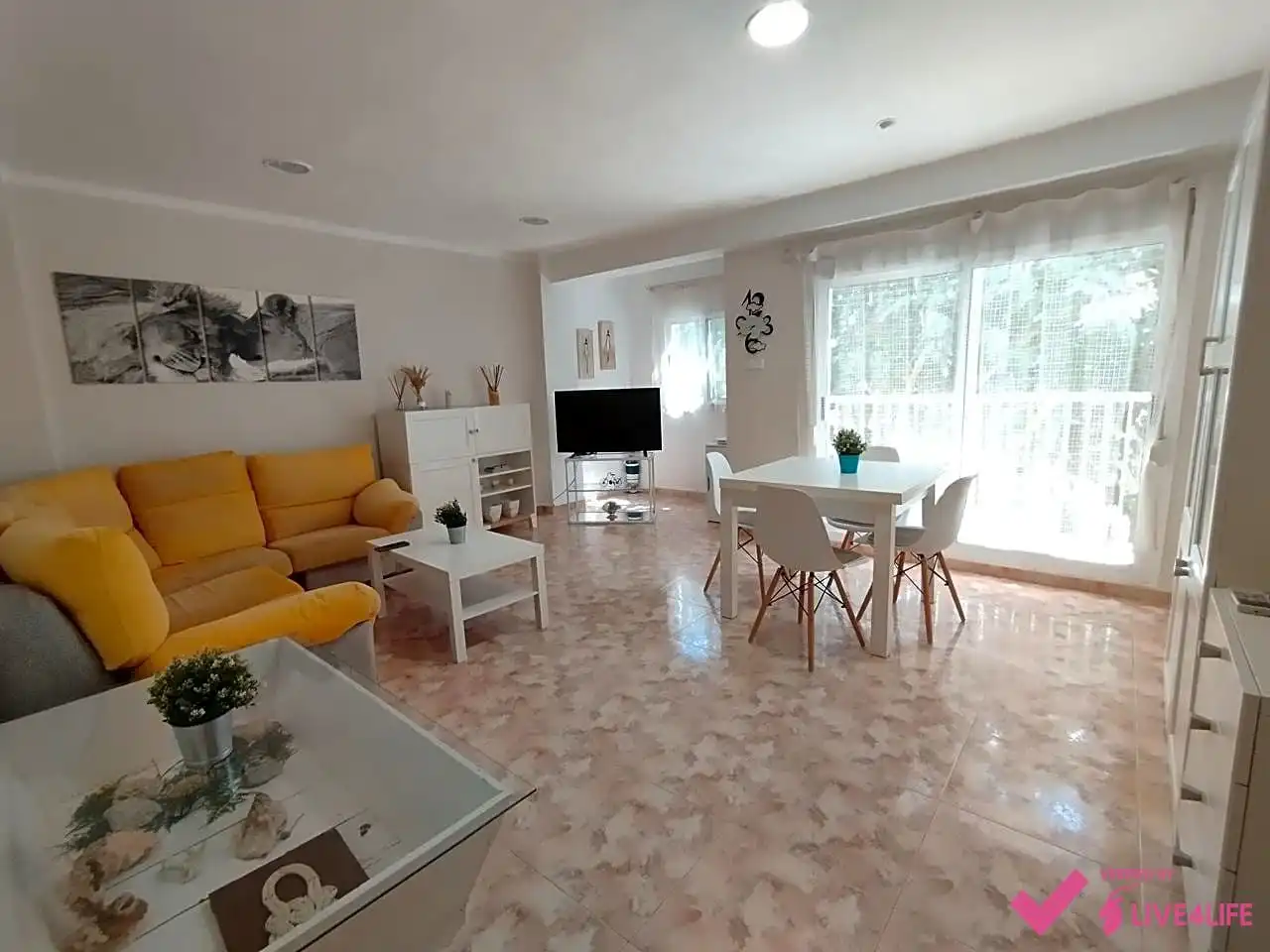 Flat for rent in De Cavite, La Malva-rosa