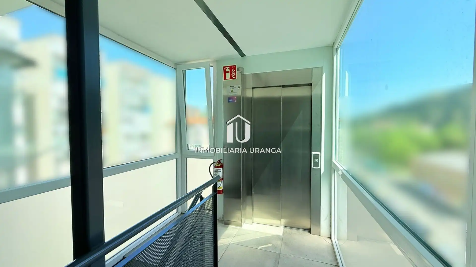 Piso en venta en Laredo con Calefacción y Terraza