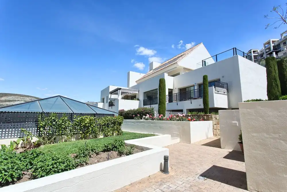 Jardín de Apartamento de alquiler en Benahavís con Aire acondicionado, Calefacción y Jardín privado