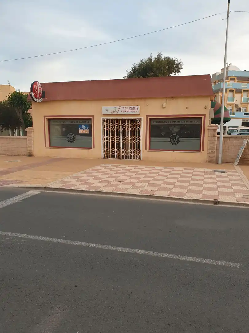 Local comercial de lloguer a Avenida las Gaviotas 11F, imagen 2