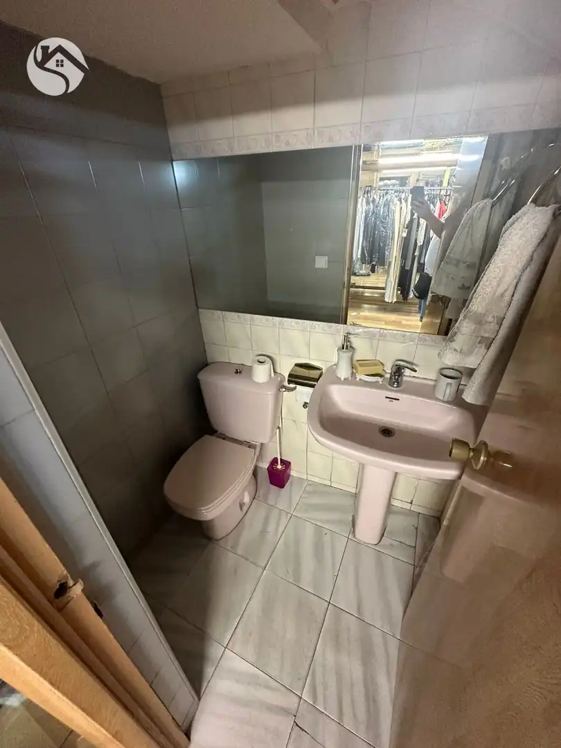 Bathroom of Commercial properties for sale in Cuenca