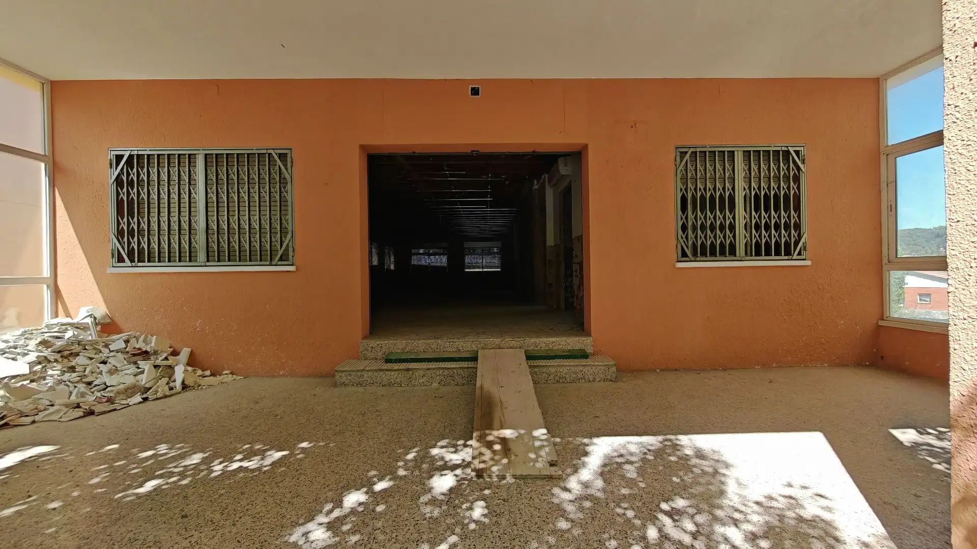 Buildings for sale in Sils