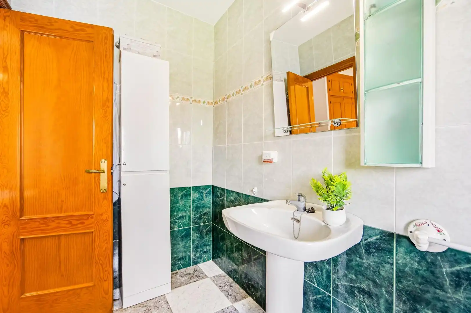 Baño de Casa o chalet en venta en Chiclana de la Frontera con Aire acondicionado, Jardín privado y Terraza