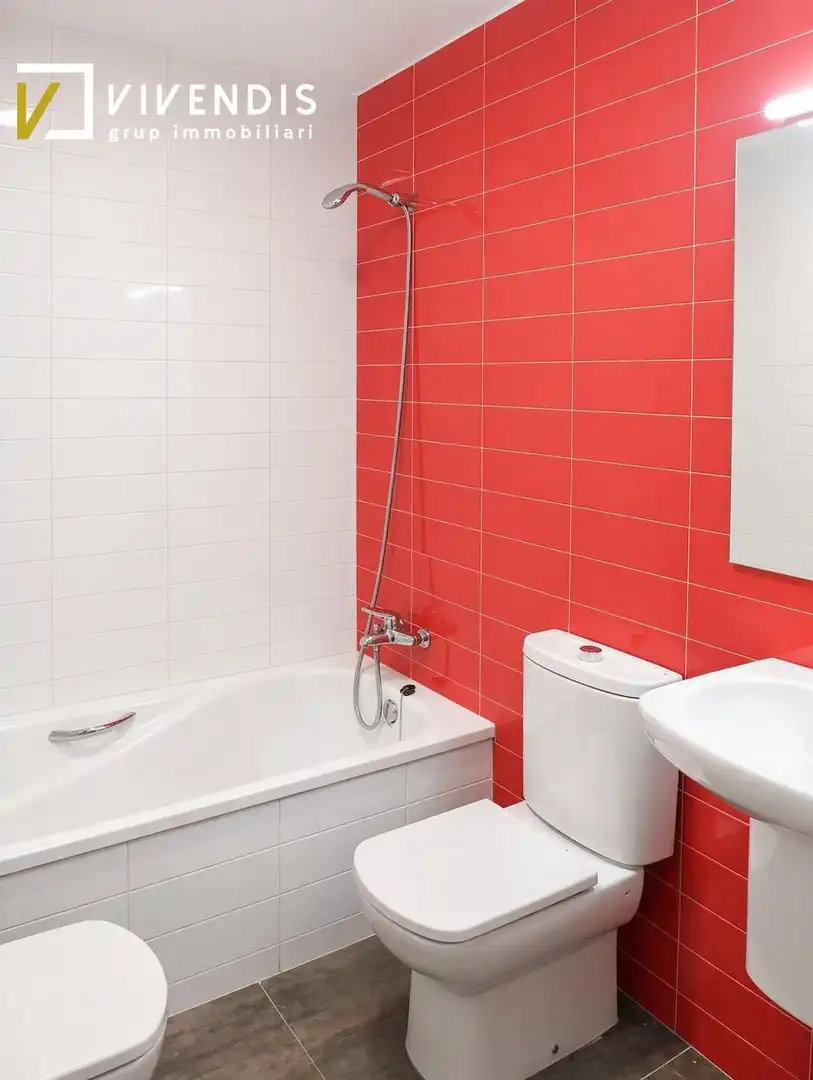 Bathroom of Flat for rent in Almenar  with Heating, Terrace and Furnished