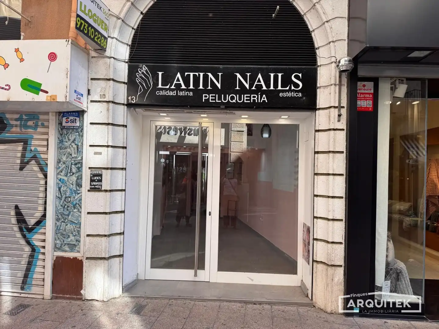 Local comercial en alquiler en la sal 13
