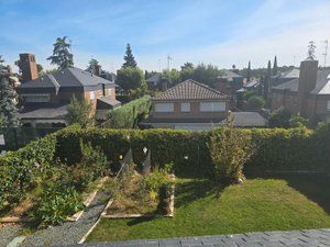 Jardí de Casa o xalet en venda en Pozuelo de Alarcón amb Jardí privat, Terrassa i Balcó