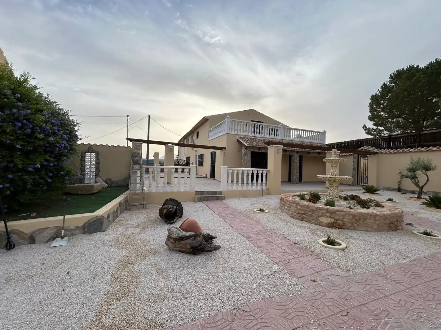 Casa rústica con piscina en venta en Abanilla