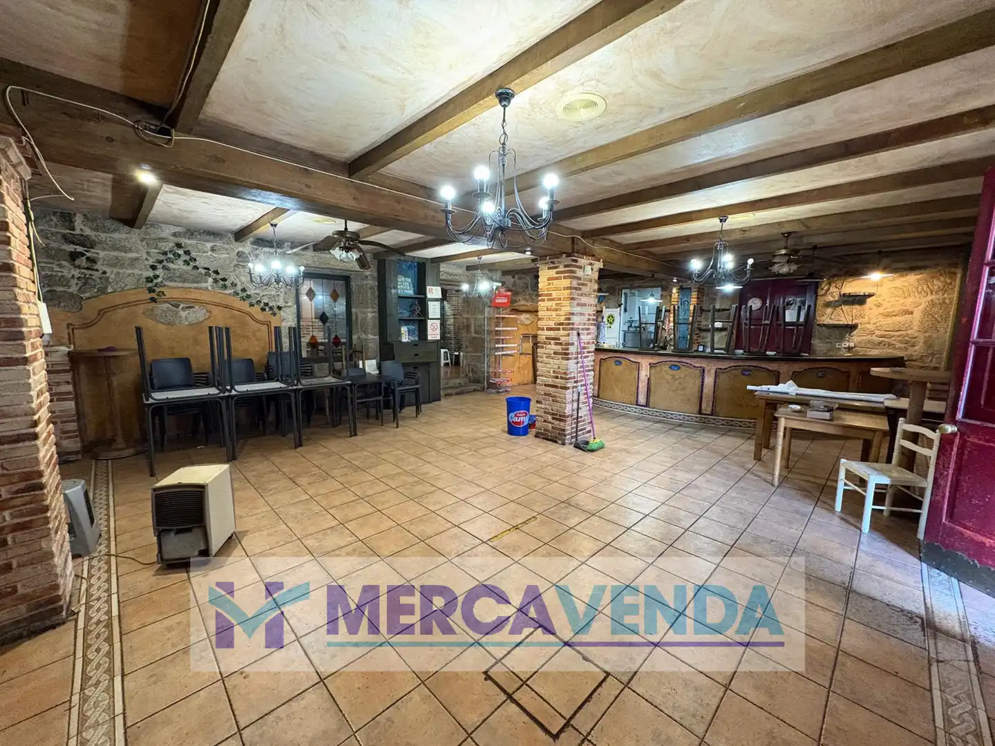 Local de alquiler en Covelo con Terraza y Amueblado