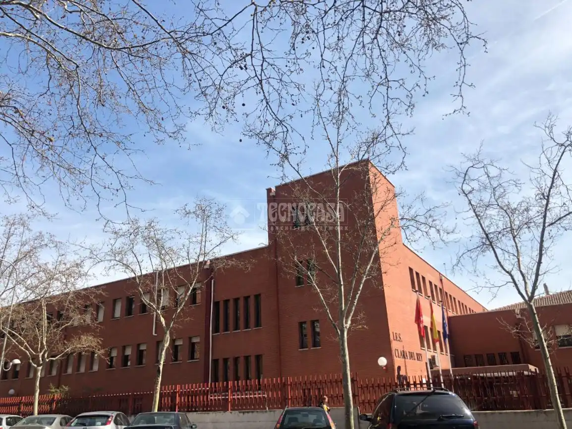 Vista exterior de Garatge en venda en Madrid