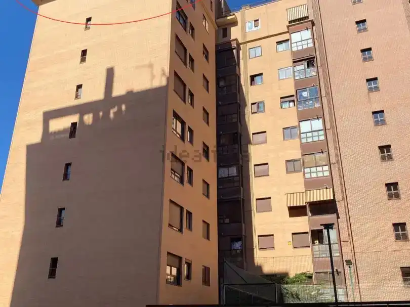 Vista exterior de Pis en venda en  Madrid Capital amb Aire condicionat, Piscina i Balcó