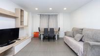 Living room of Flat for sale in  Granada Capital