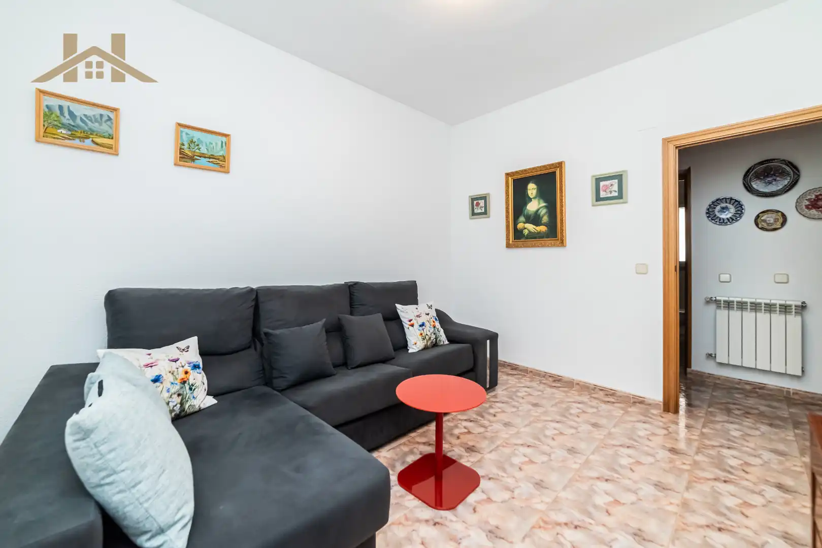 Sala de estar de Casa adosada en venta en Villa del Prado con Aire acondicionado, Jardín privado y Piscina