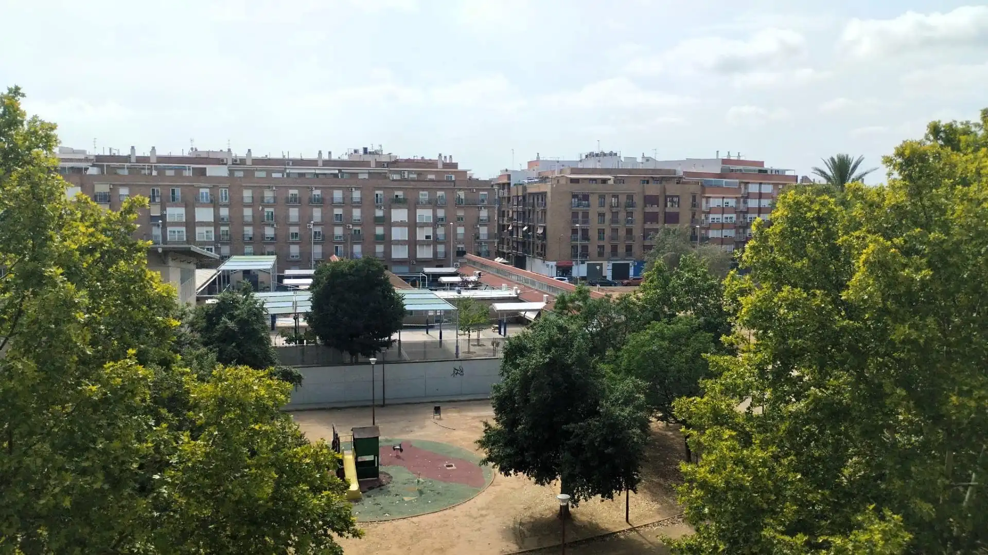 Vista exterior de Àtic de lloguer en Paiporta amb Aire condicionat, Calefacció i Parquet