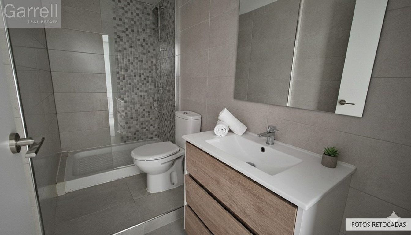 Bany de Pis en venda en  Barcelona Capital