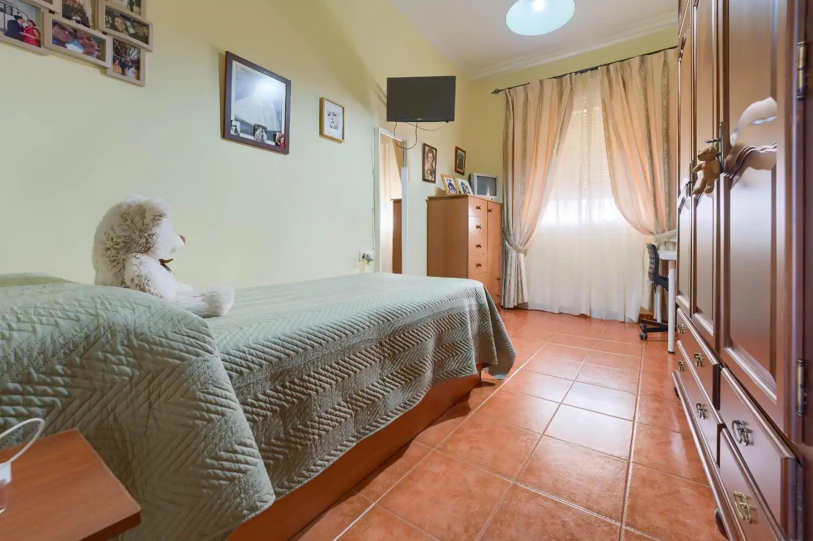 Habitación de Casa adosada en venta en Olivares