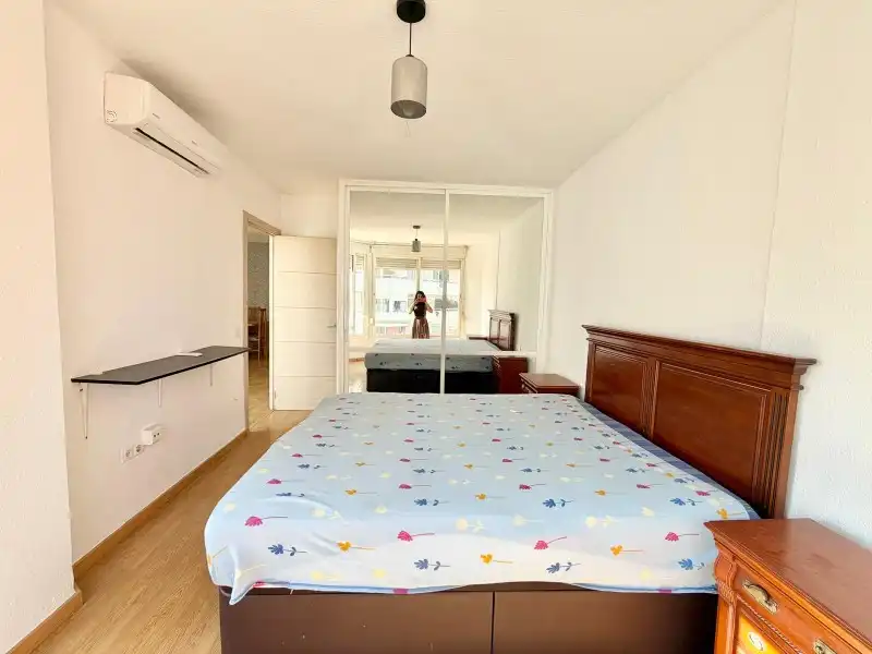 Dormitori de Pis en venda en Torremolinos amb Aire condicionat i Moblat