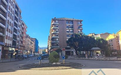 Vista exterior de Pis en venda en Torrelavega  amb Calefacció i Terrassa