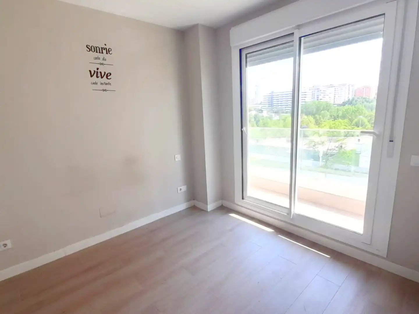 Bedroom of Flat for rent in Tres Cantos  with Heating, Terrace and Storage room