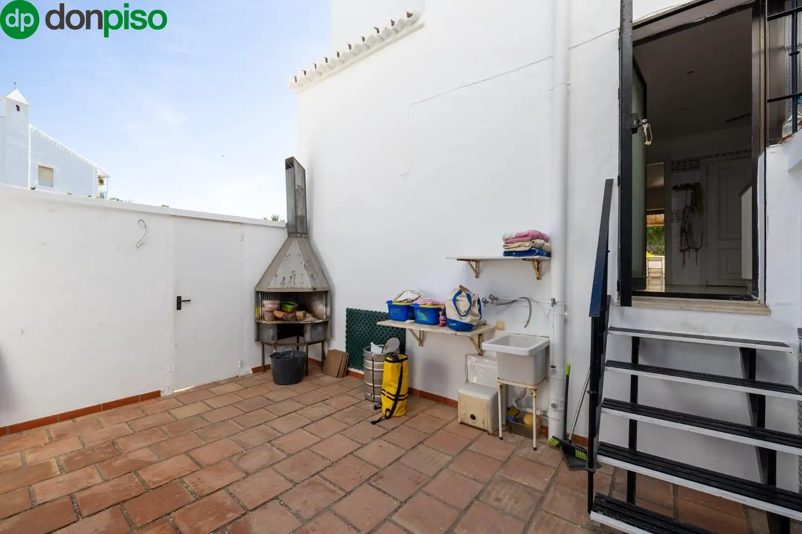 Jardí de Casa adosada en venda en Motril amb Aire condicionat, Moblat i Balcó