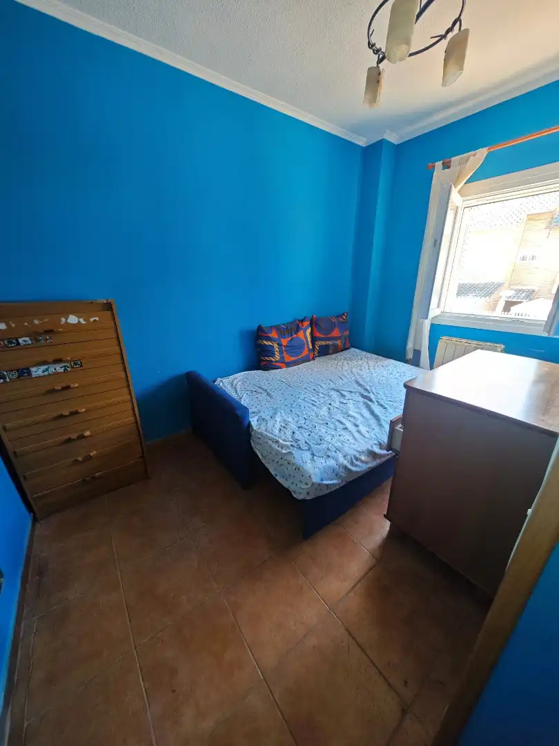 Habitación de Casa adosada en venta en Toledo con Aire acondicionado, Calefacción y Horno