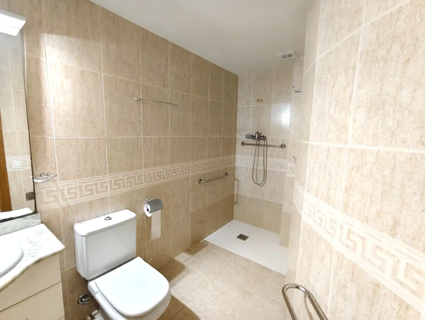 Piso con terraza en venta en Carrer del Ter, imagen 17