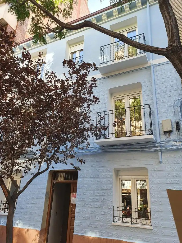 Edifici en venda a Calle de Marcelino Unceta, 36, Barrio de Delicias