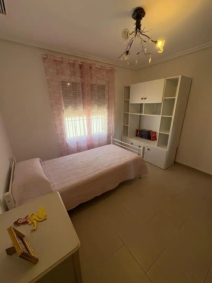 Habitación de Casa o chalet en venta en Catral con Jardín privado, Piscina y Amueblado