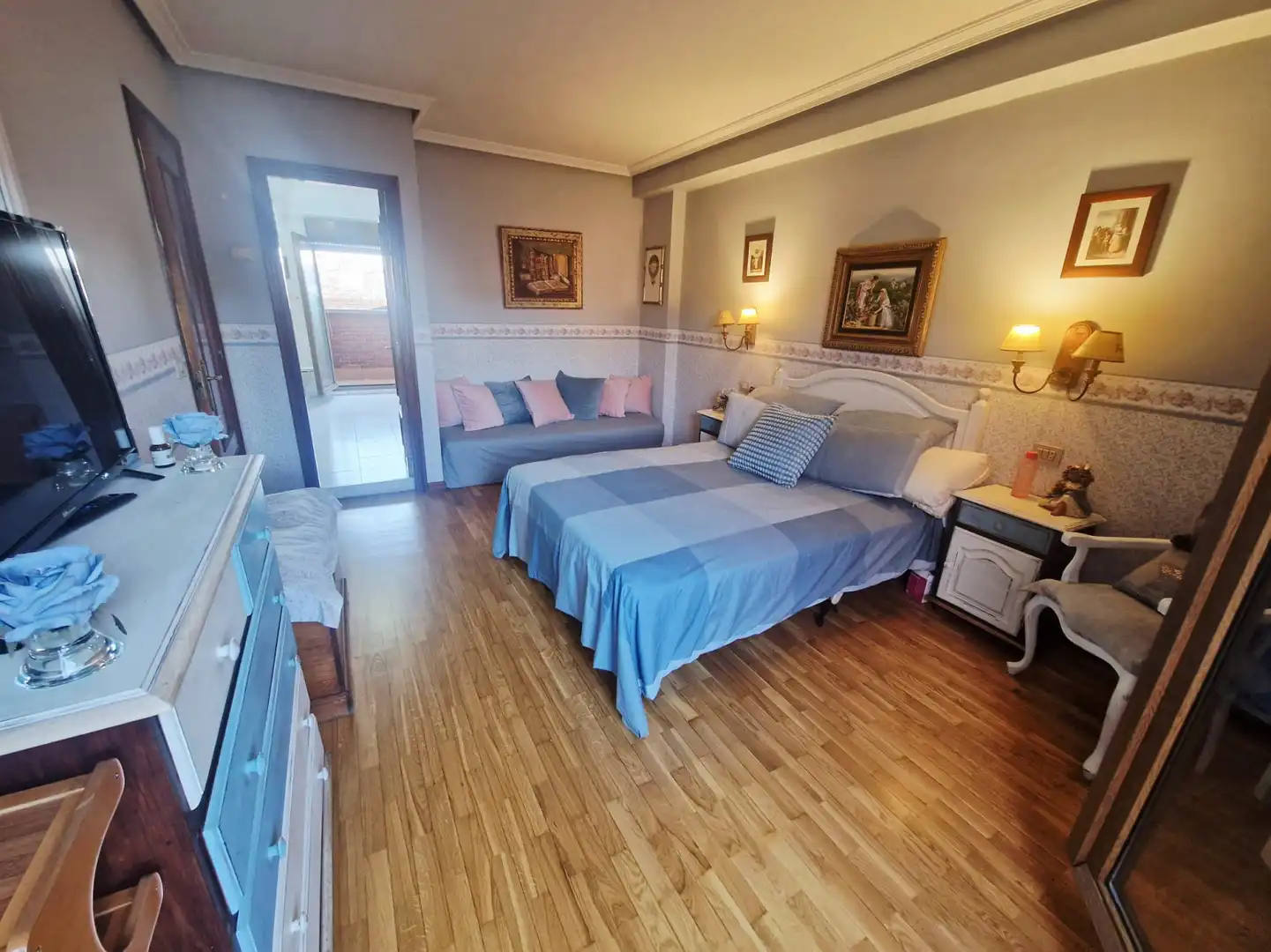 Dormitori de Pis en venda en Avilés amb Calefacció, Parquet i Terrassa