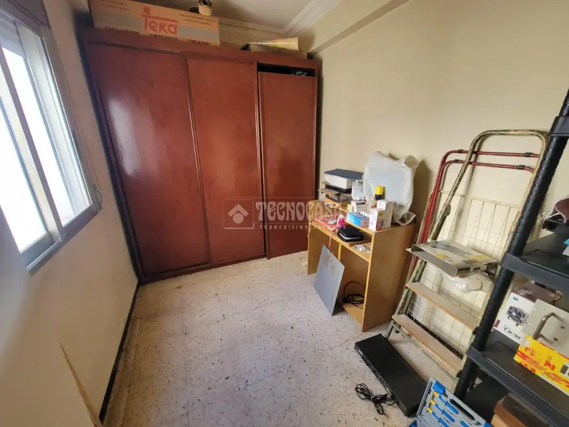 Flat for sale in Zaragoza  with Air Conditioner