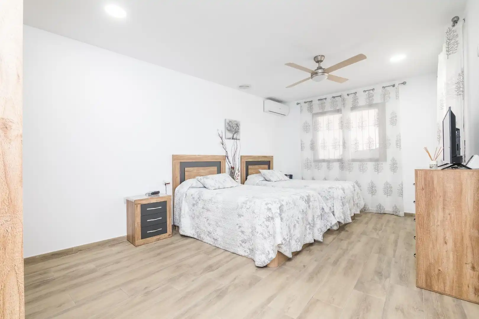 Schlafzimmer von Haus oder Chalet zum Verkauf in Elche / Elx mit Klimaanlage, Privatgarten und Terrasse