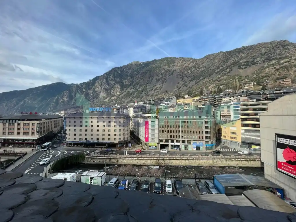 Büro mit Aufzug zur Miete in Centro